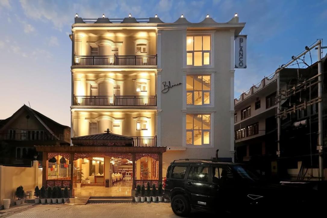 Hotel Blanco Srīnagar Eksteriør billede